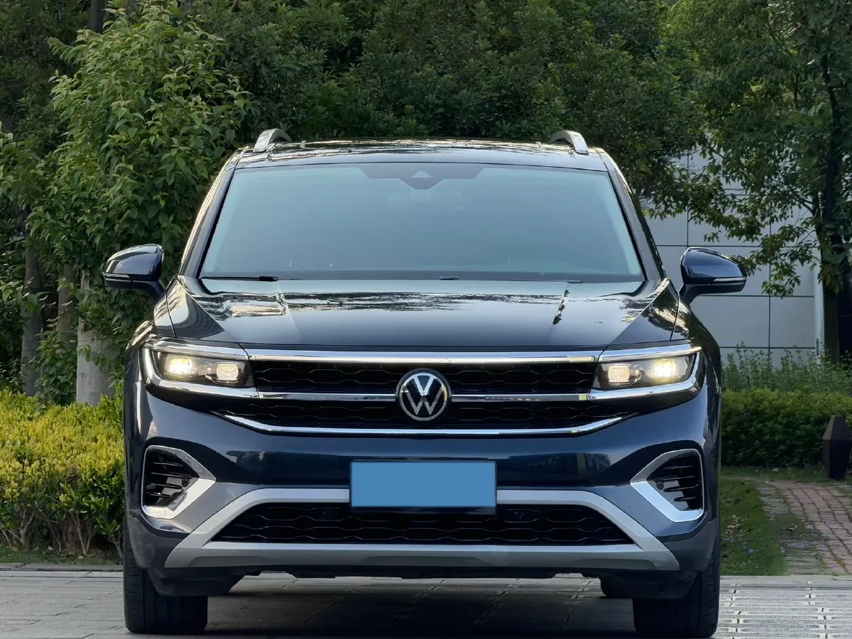 2021 Volkswagen Talagon 2.0T 220HP L4 7DCT,autocango,china used car exporter,china ev exporter,chinese used car exporter,chinese used ev exporter