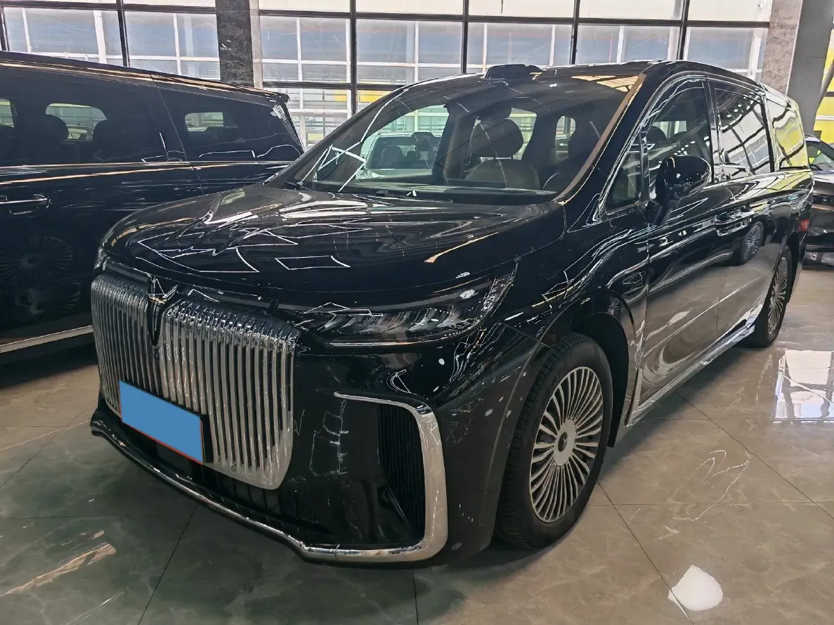 2025 Voyah Dream 1.5T 150HP L4 PHEV 41.7KWH,autocango,china used car exporter,china ev exporter,chinese used car exporter,chinese used ev exporter