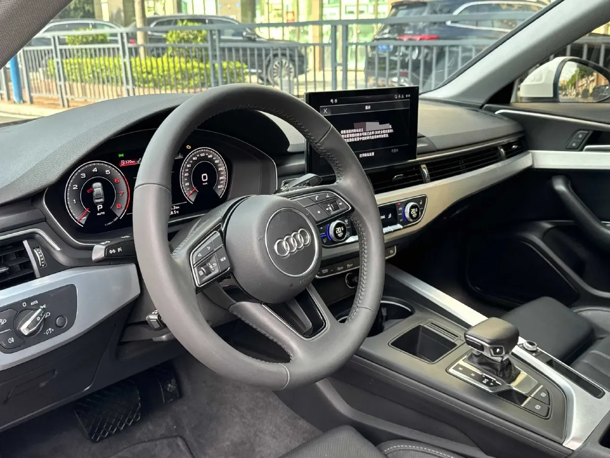 2020 Audi A4L 2.0T 190HP L4 7DCT,autocango,china used car exporter,china ev exporter,chinese used car exporter,chinese used ev exporter