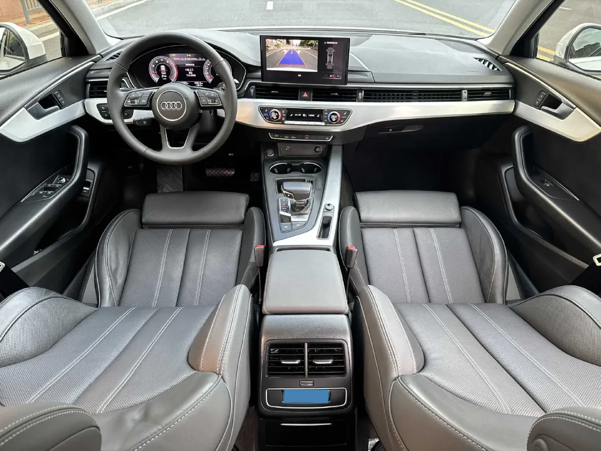 2020 Audi A4L 2.0T 190HP L4 7DCT,autocango,china used car exporter,china ev exporter,chinese used car exporter,chinese used ev exporter