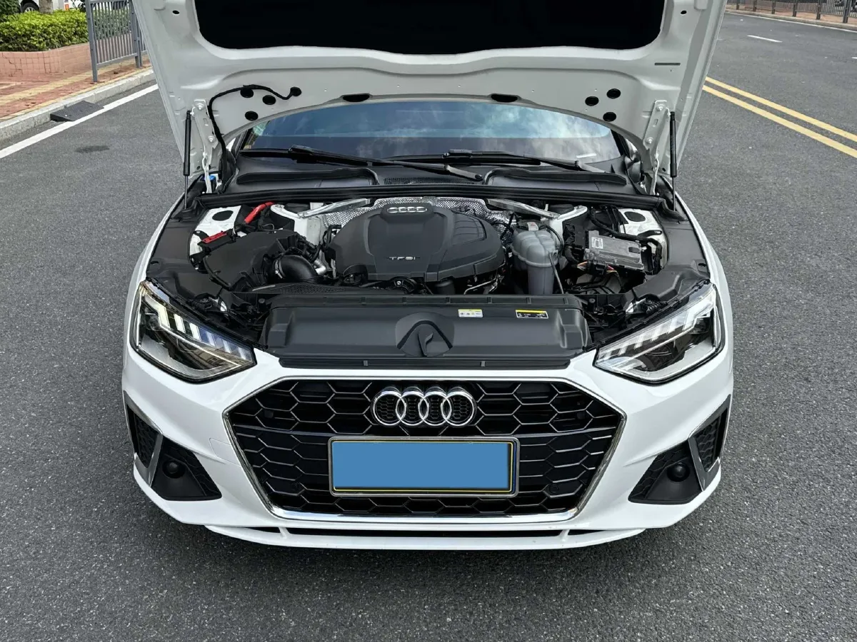 2020 Audi A4L 2.0T 190HP L4 7DCT,autocango,china used car exporter,china ev exporter,chinese used car exporter,chinese used ev exporter