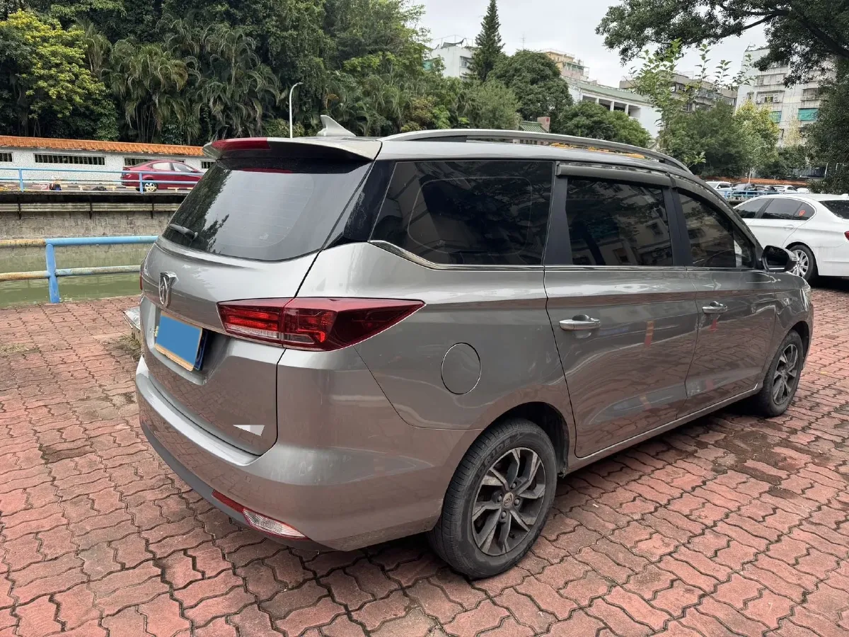 2018 BaoJun 360 1.5L 112HP L4 6MT,autocango,china used car exporter,china ev exporter,chinese used car exporter,chinese used ev exporter