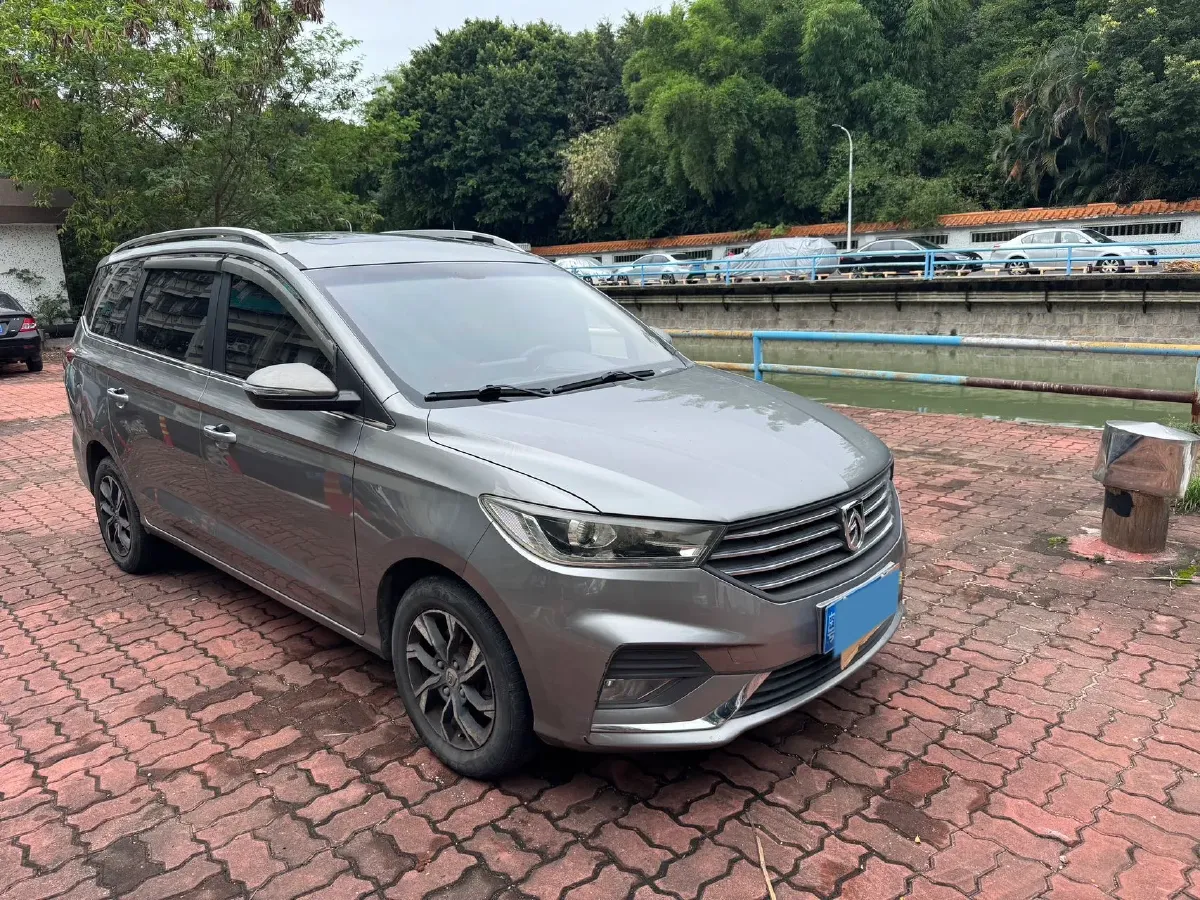 2018 BaoJun 360 1.5L 112HP L4 6MT,autocango,china used car exporter,china ev exporter,chinese used car exporter,chinese used ev exporter
