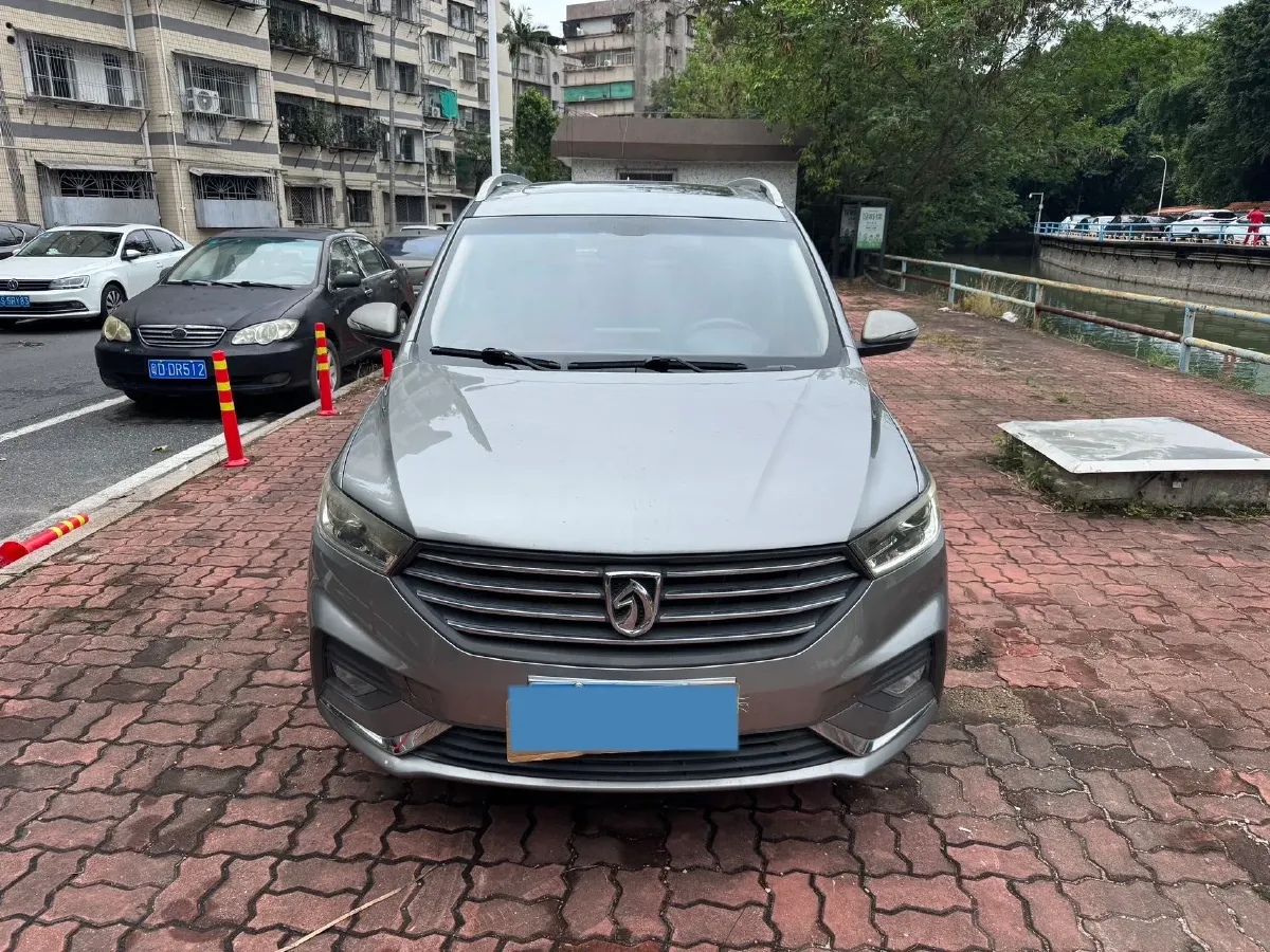 2018 BaoJun 360 1.5L 112HP L4 6MT,autocango,china used car exporter,china ev exporter,chinese used car exporter,chinese used ev exporter