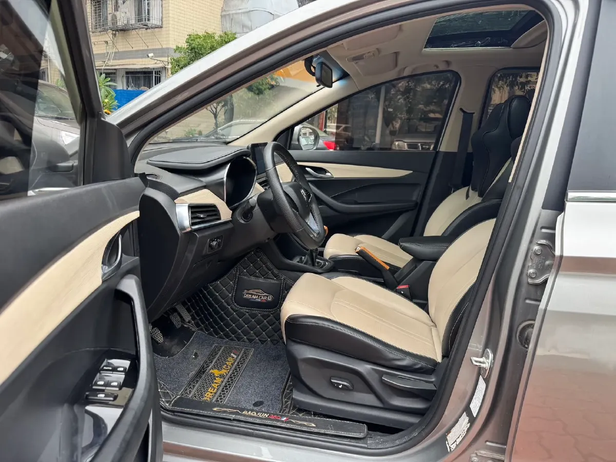 2018 BaoJun 360 1.5L 112HP L4 6MT,autocango,china used car exporter,china ev exporter,chinese used car exporter,chinese used ev exporter