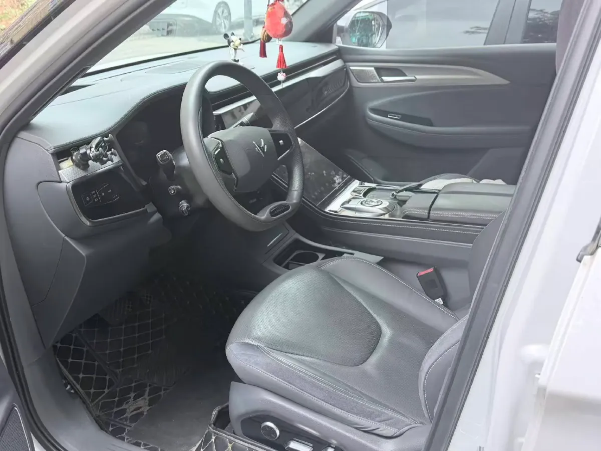 2021 ARCFOX αT BEV 94.5KWH,autocango,china used car exporter,china ev exporter,chinese used car exporter,chinese used ev exporter