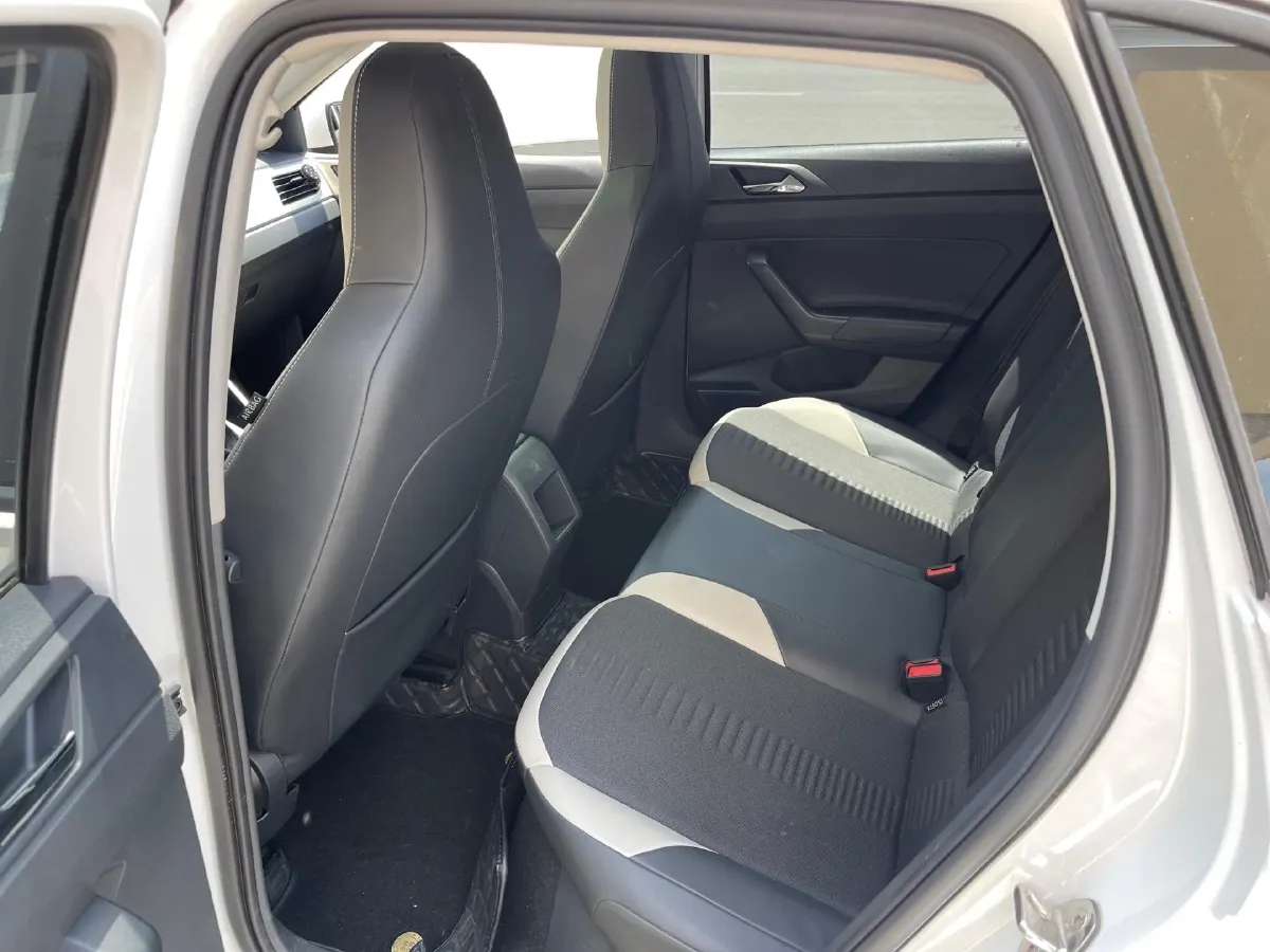 2021 Haval H6 1.5T 169HP L4 7DCT,autocango,china used car exporter,china ev exporter,chinese used car exporter,chinese used ev exporter