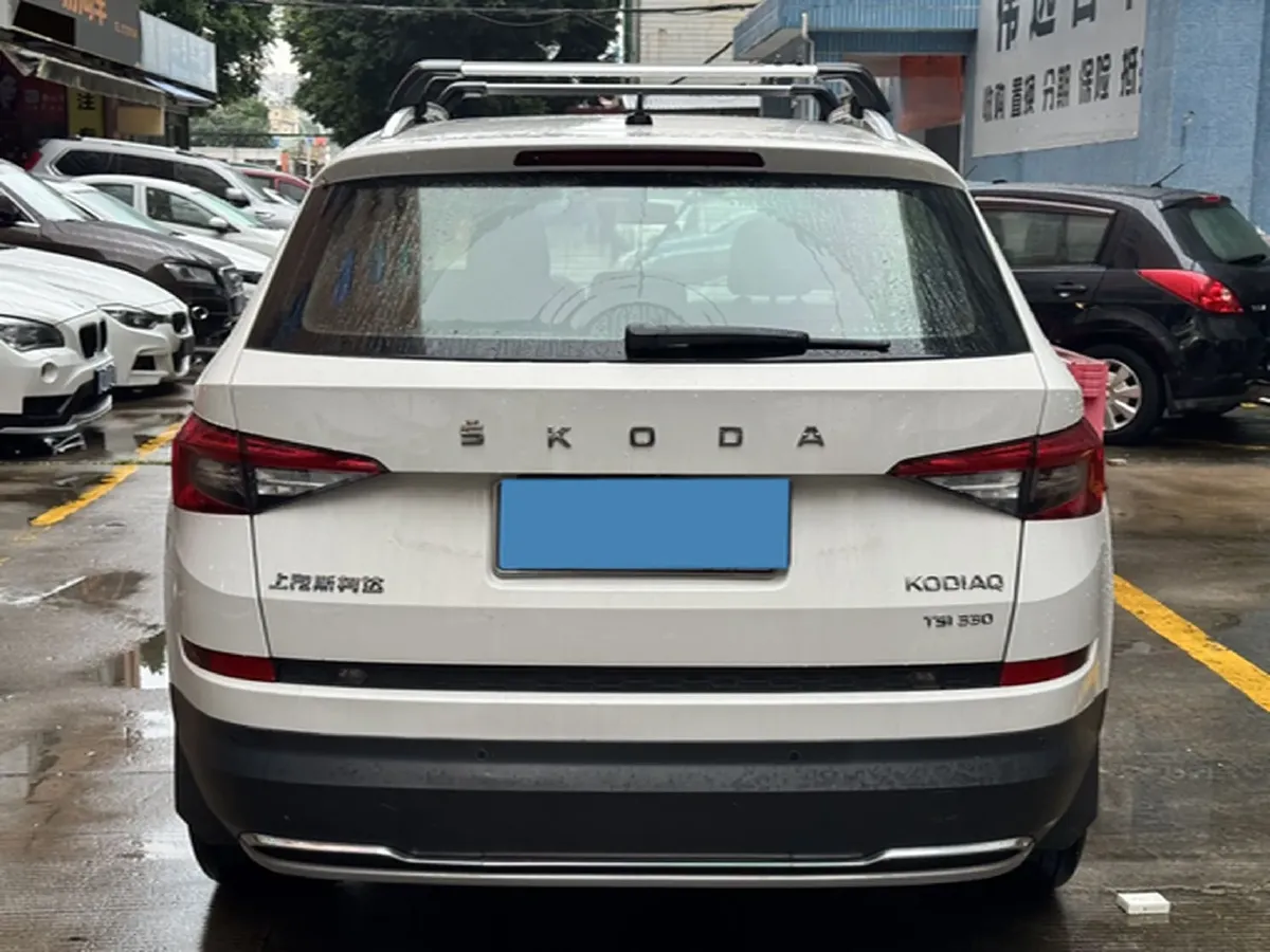 2019 Skoda Superb 2.0T 220HP L4 7DCT,autocango,china used car exporter,china ev exporter,chinese used car exporter,chinese used ev exporter