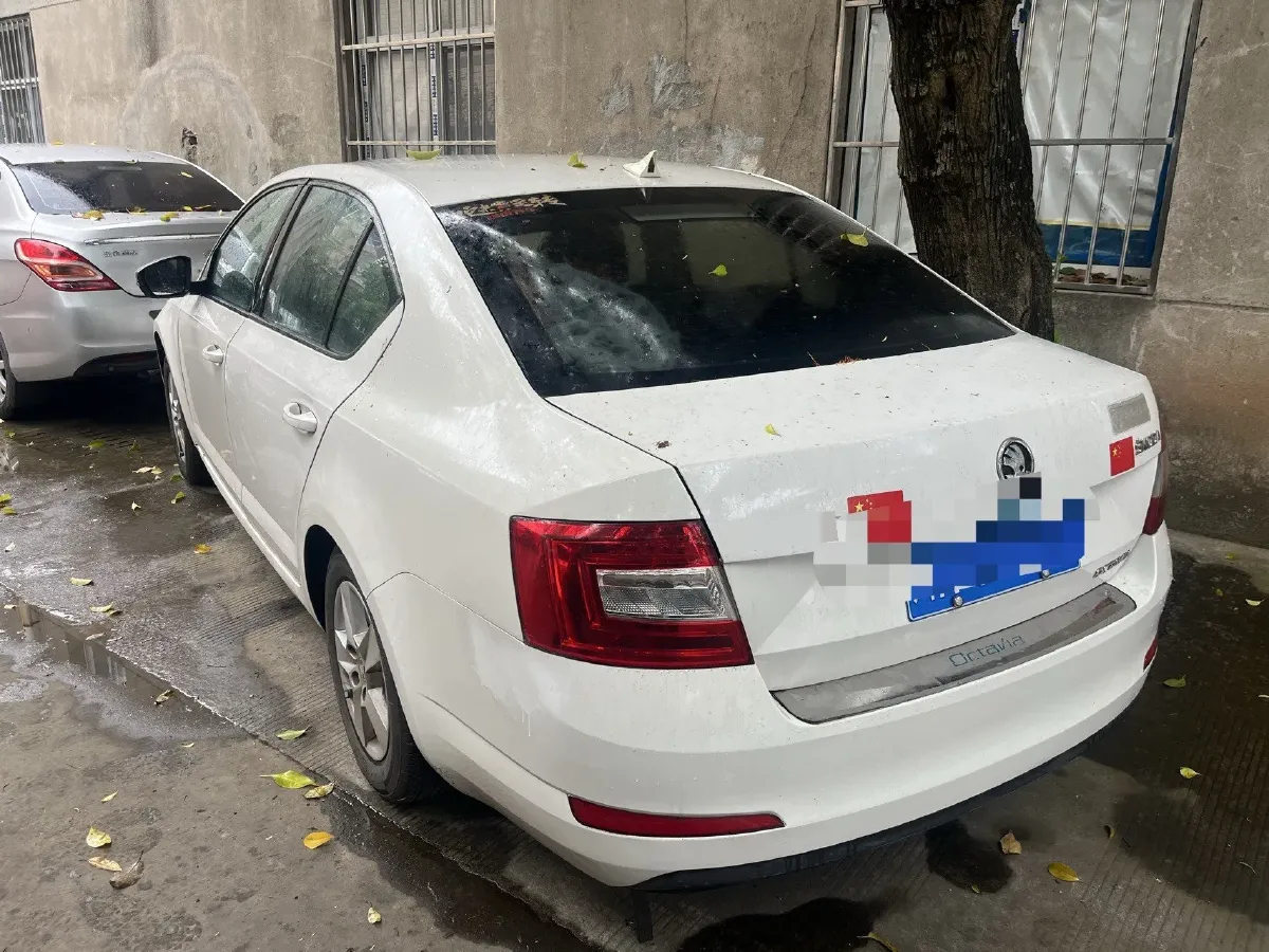 2017 Skoda Octavia 1.6L 110HP L4 6AT,autocango,china used car exporter,china ev exporter,chinese used car exporter,chinese used ev exporter