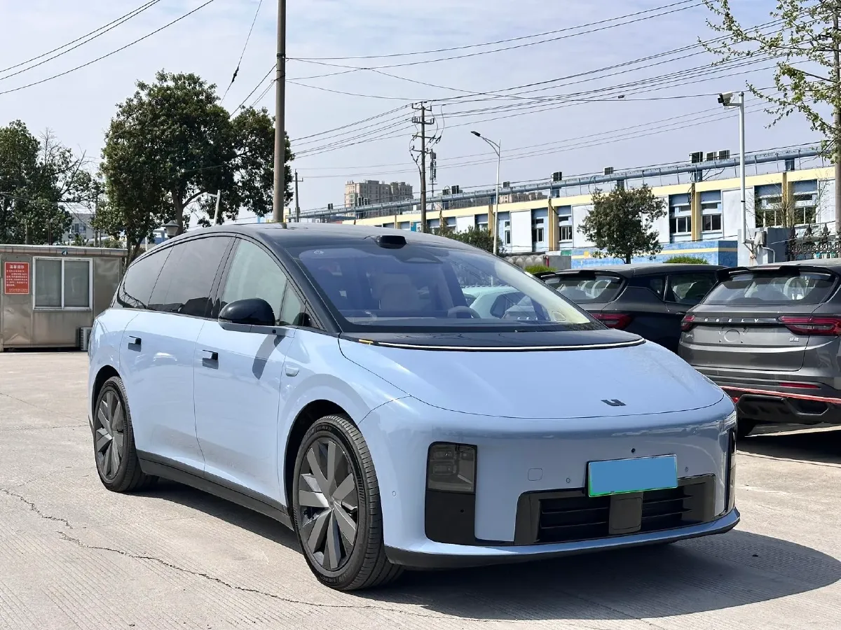 2025 Li i8 BEV,autocango,china used car exporter,china ev exporter,chinese used car exporter,chinese used ev exporter