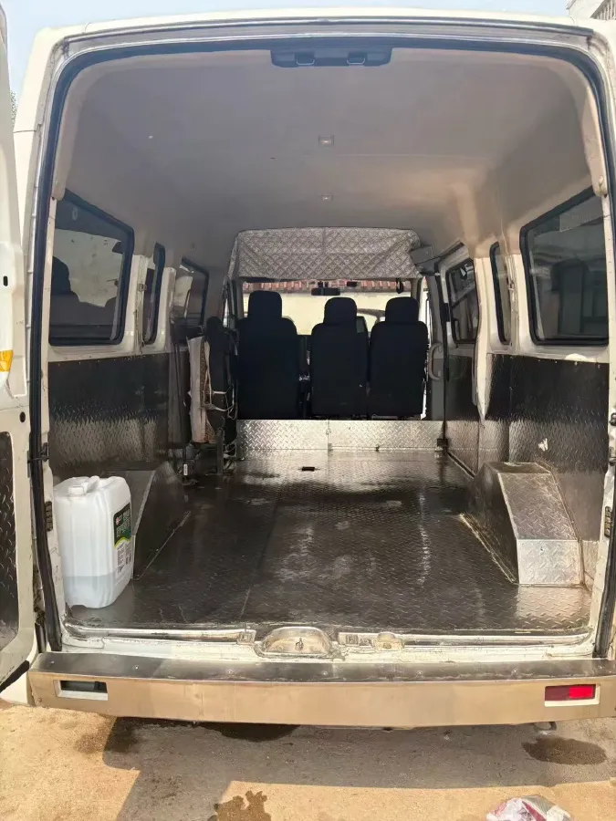 2021 MAXUS XinTu V80 2.0T 139HP L4 6MT,autocango,china used car exporter,china ev exporter,chinese used car exporter,chinese used ev exporter