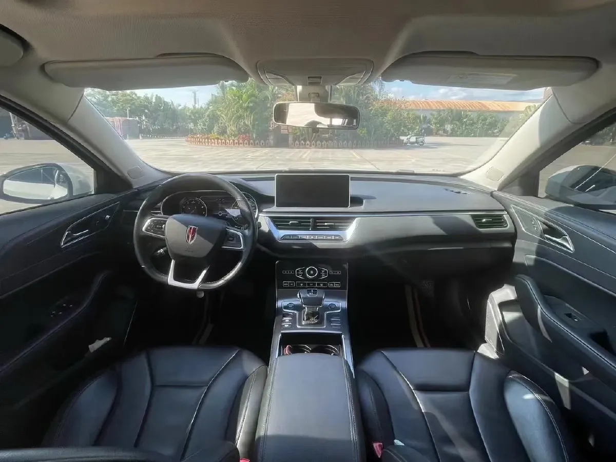 2020 HongQi H5 1.5T 169HP L4 7DCT,autocango,china used car exporter,china ev exporter,chinese used car exporter,chinese used ev exporter