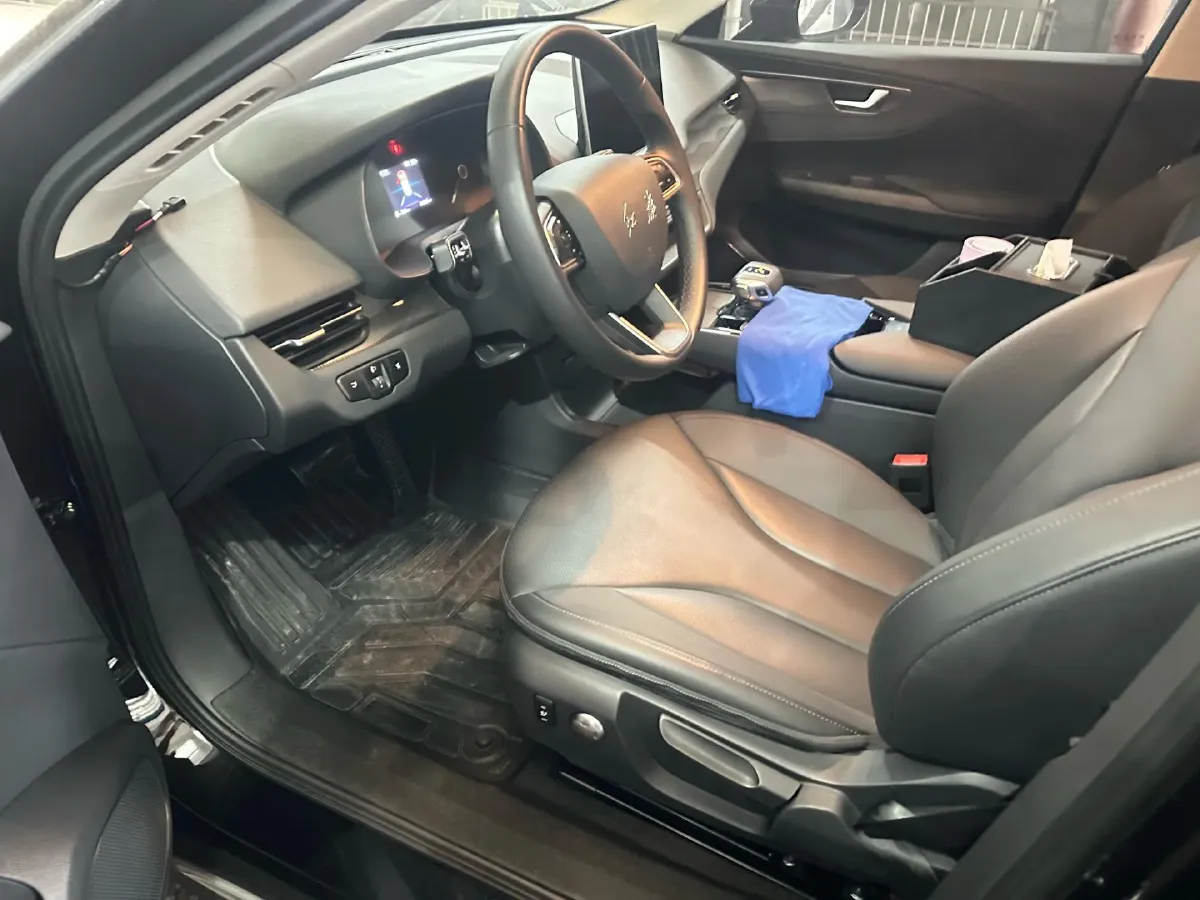 2024 HongQi E-QM5 BEV 60KWH,autocango,china used car exporter,china ev exporter,chinese used car exporter,chinese used ev exporter