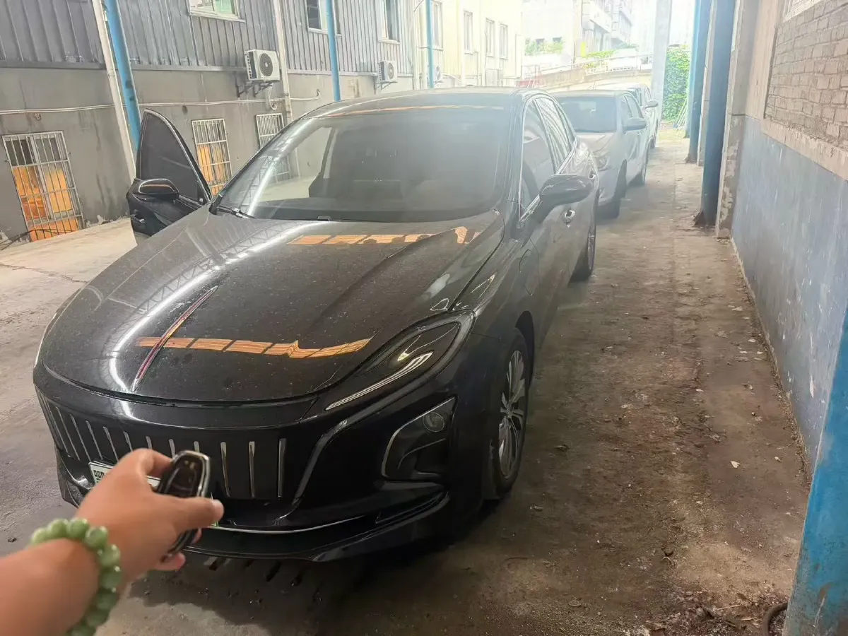 2024 HongQi E-QM5 BEV 60KWH,autocango,china used car exporter,china ev exporter,chinese used car exporter,chinese used ev exporter