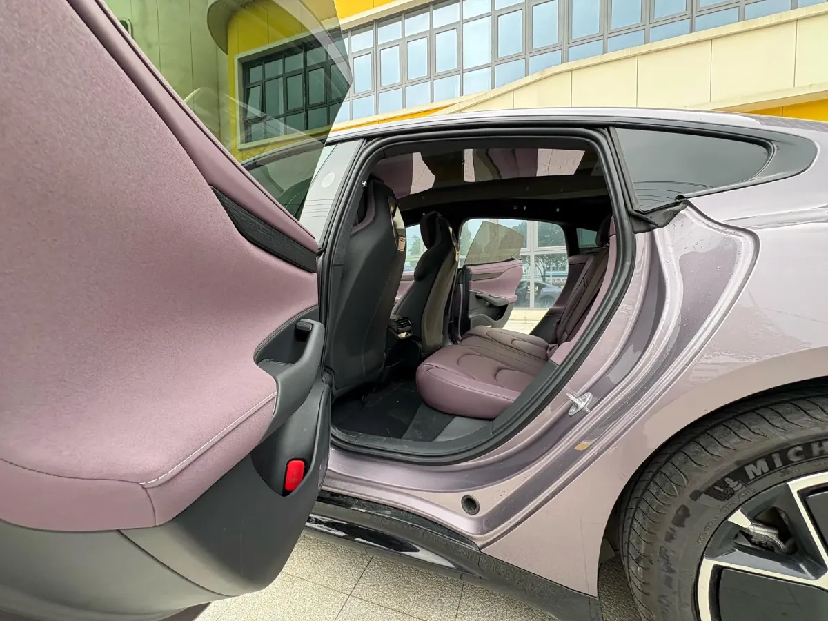 2024 MI SU7 BEV 73.6KWH,autocango,china used car exporter,china ev exporter,chinese used car exporter,chinese used ev exporter