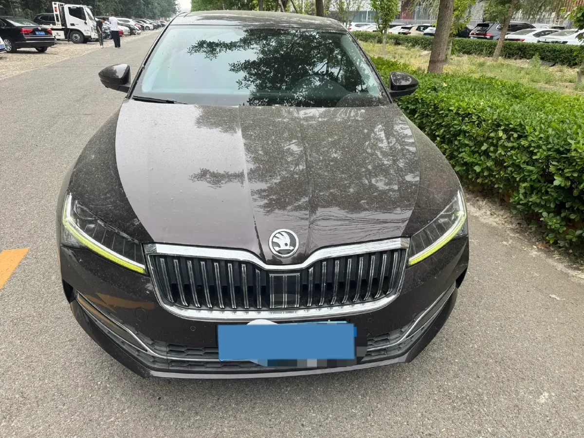 2019 Skoda Superb 2.0T 186HP L4 7DCT,autocango,china used car exporter,china ev exporter,chinese used car exporter,chinese used ev exporter
