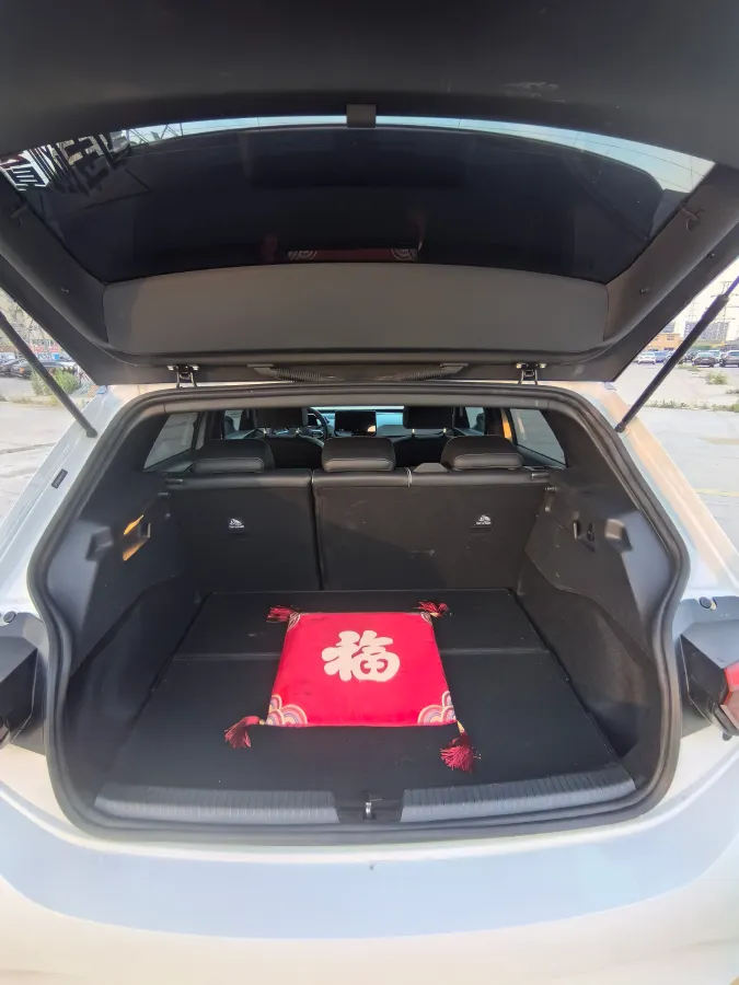 2024 Volkswagen ID.3 BEV 52.8KWH,autocango,china used car exporter,china ev exporter,chinese used car exporter,chinese used ev exporter