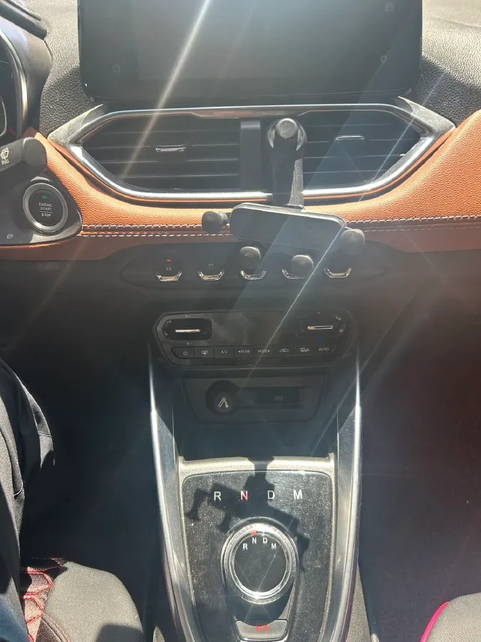 2017 HaiMa S5 Young Edition 1.6L 122HP L4 5MT,autocango,china used car exporter,china ev exporter,chinese used car exporter,chinese used ev exporter