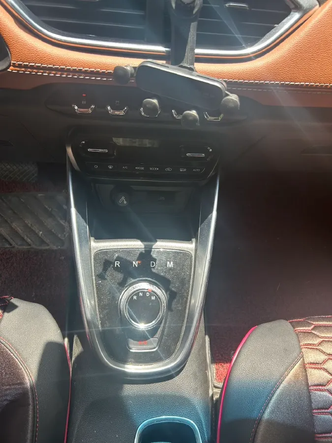 2017 HaiMa S5 Young Edition 1.6L 122HP L4 5MT,autocango,china used car exporter,china ev exporter,chinese used car exporter,chinese used ev exporter