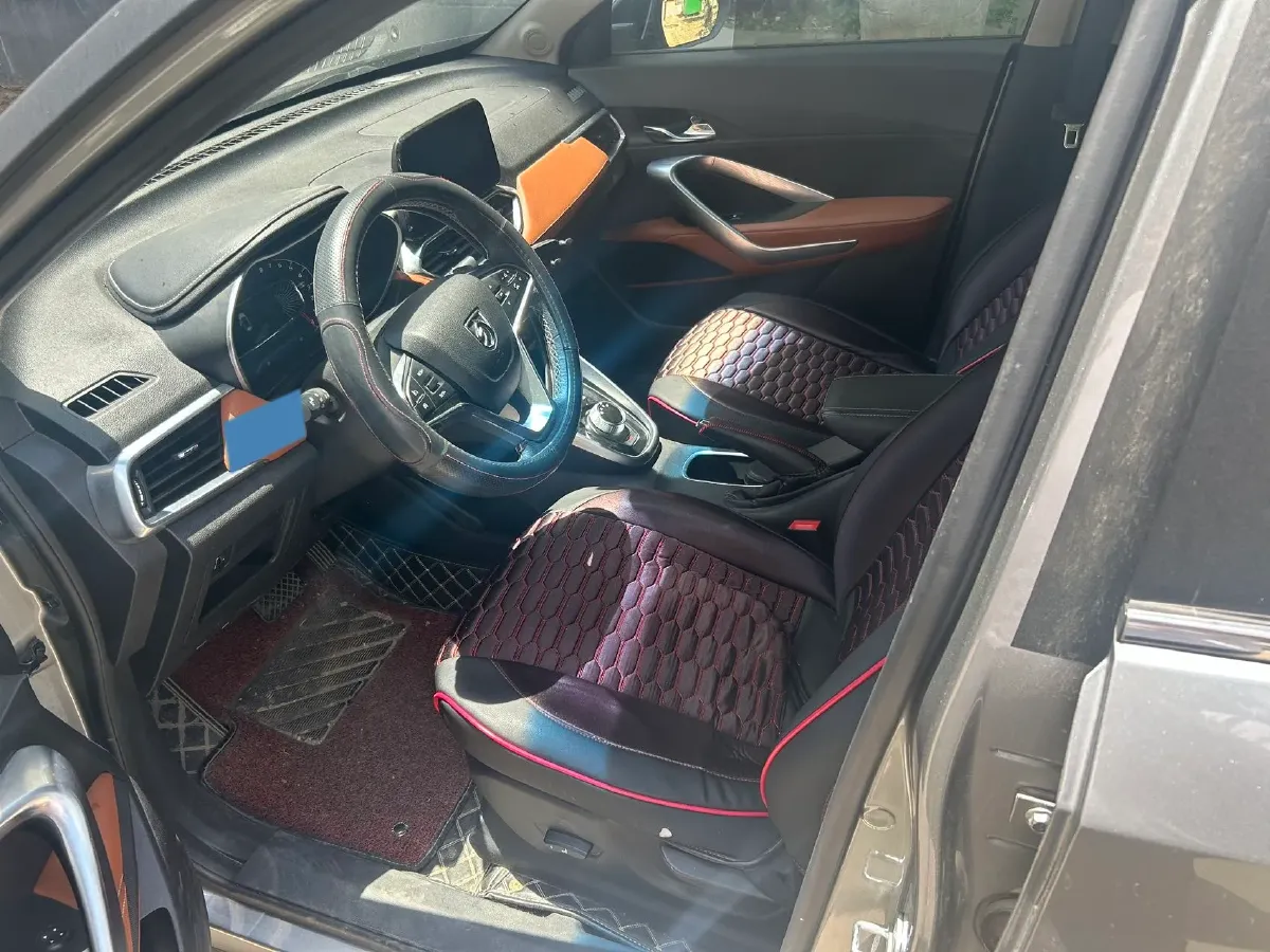 2017 HaiMa S5 Young Edition 1.6L 122HP L4 5MT,autocango,china used car exporter,china ev exporter,chinese used car exporter,chinese used ev exporter