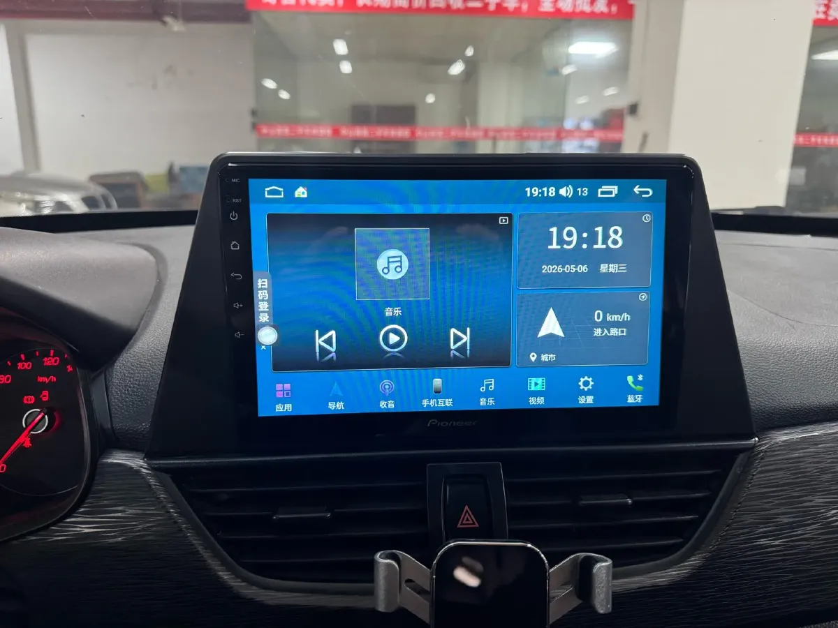 2016 BaoJun 310 1.2L 82HP L4 5MT,autocango,china used car exporter,china ev exporter,chinese used car exporter,chinese used ev exporter