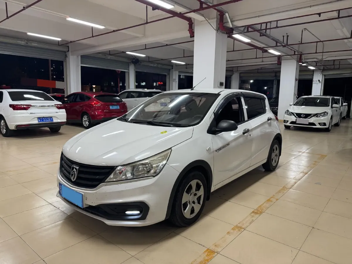 2016 BaoJun 310 1.2L 82HP L4 5MT,autocango,china used car exporter,china ev exporter,chinese used car exporter,chinese used ev exporter