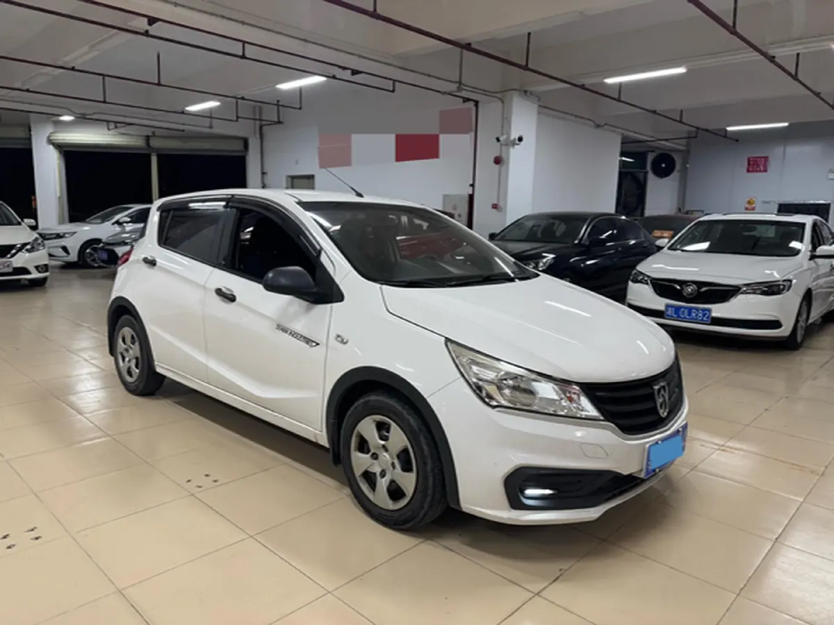 2016 BaoJun 310 1.2L 82HP L4 5MT,autocango,china used car exporter,china ev exporter,chinese used car exporter,chinese used ev exporter