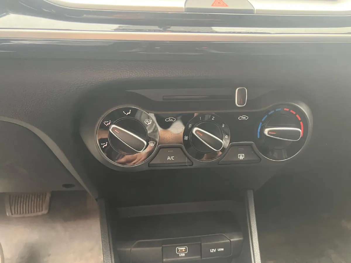 2021 Kia KX1 1.4L 100HP L4 6AT,autocango,china used car exporter,china ev exporter,chinese used car exporter,chinese used ev exporter