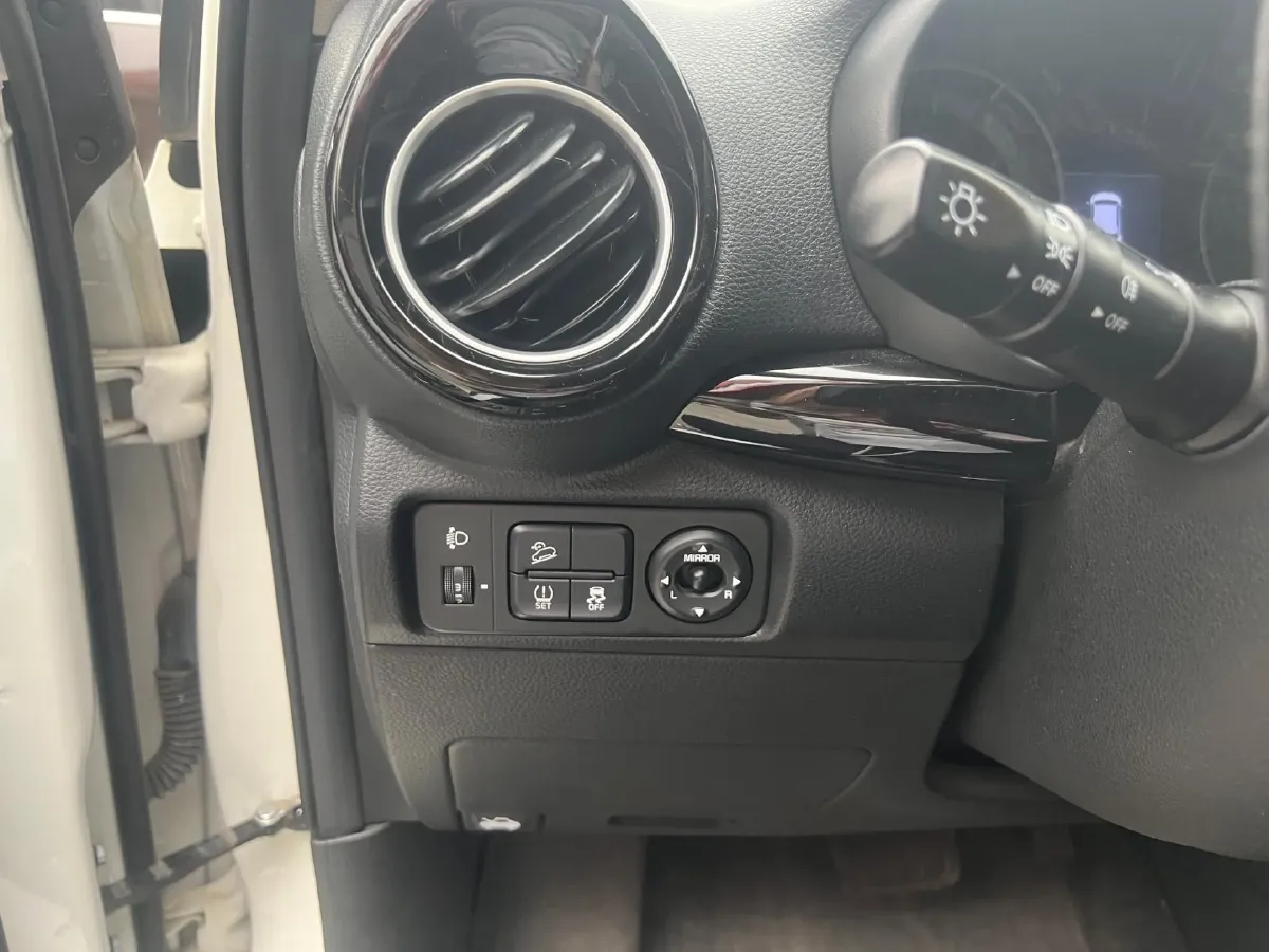 2021 Kia KX1 1.4L 100HP L4 6AT,autocango,china used car exporter,china ev exporter,chinese used car exporter,chinese used ev exporter