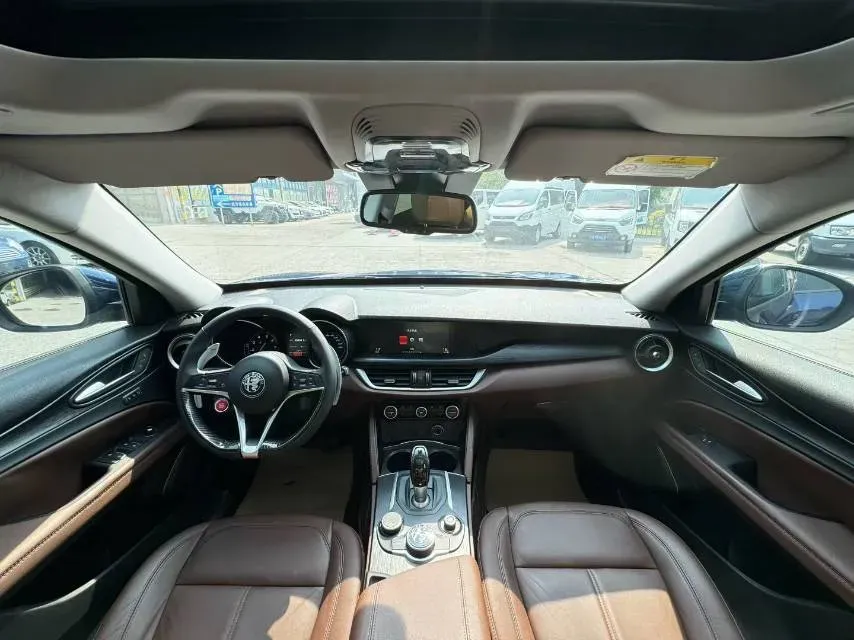 2017 Jaguar XE 2.0T 240HP L4 8AT,autocango,china used car exporter,china ev exporter,chinese used car exporter,chinese used ev exporter