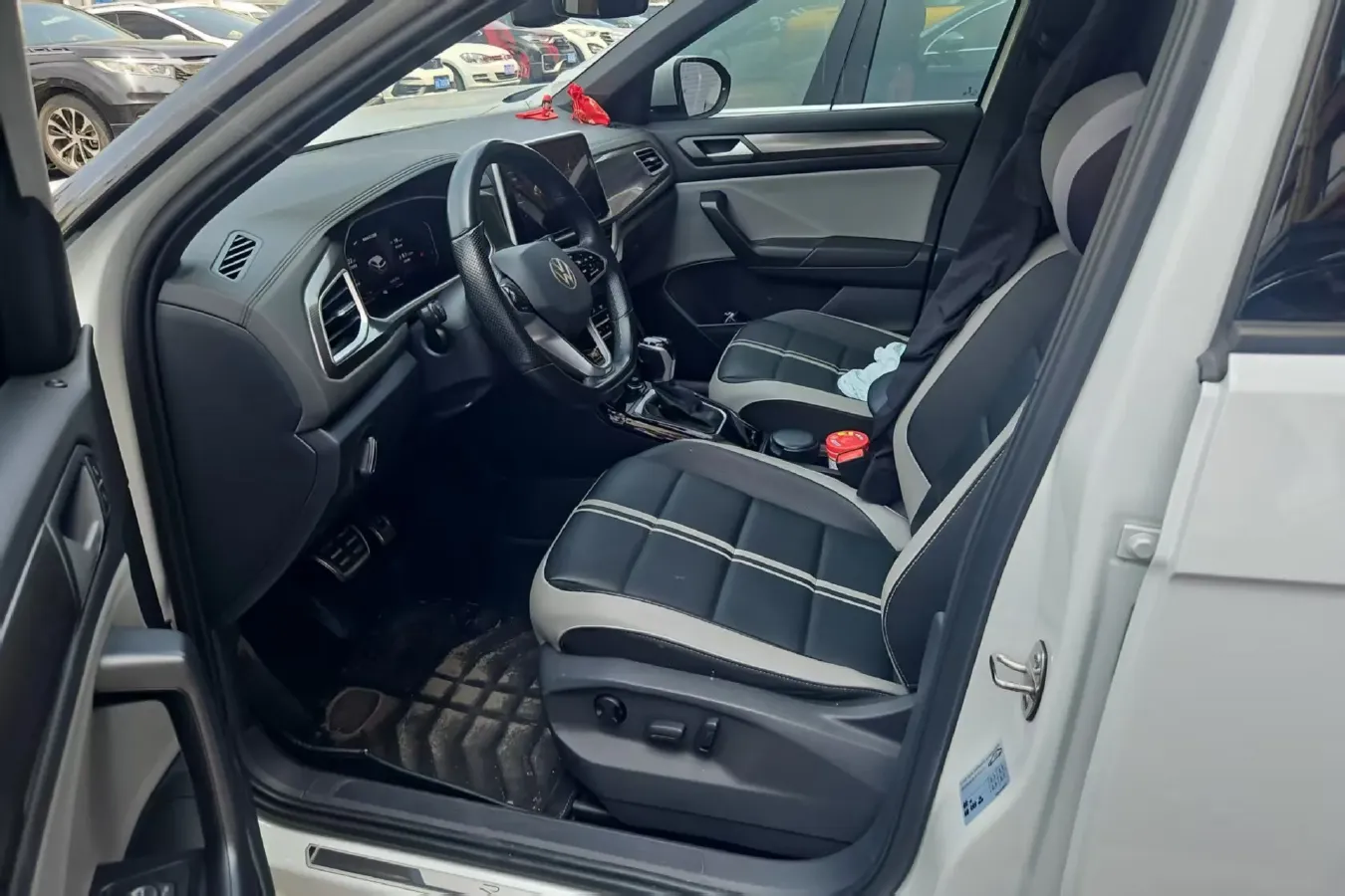 2023 Volkswagen T-Roc 1.5T 160HP L4 7DCT,autocango,china used car exporter,china ev exporter,chinese used car exporter,chinese used ev exporter
