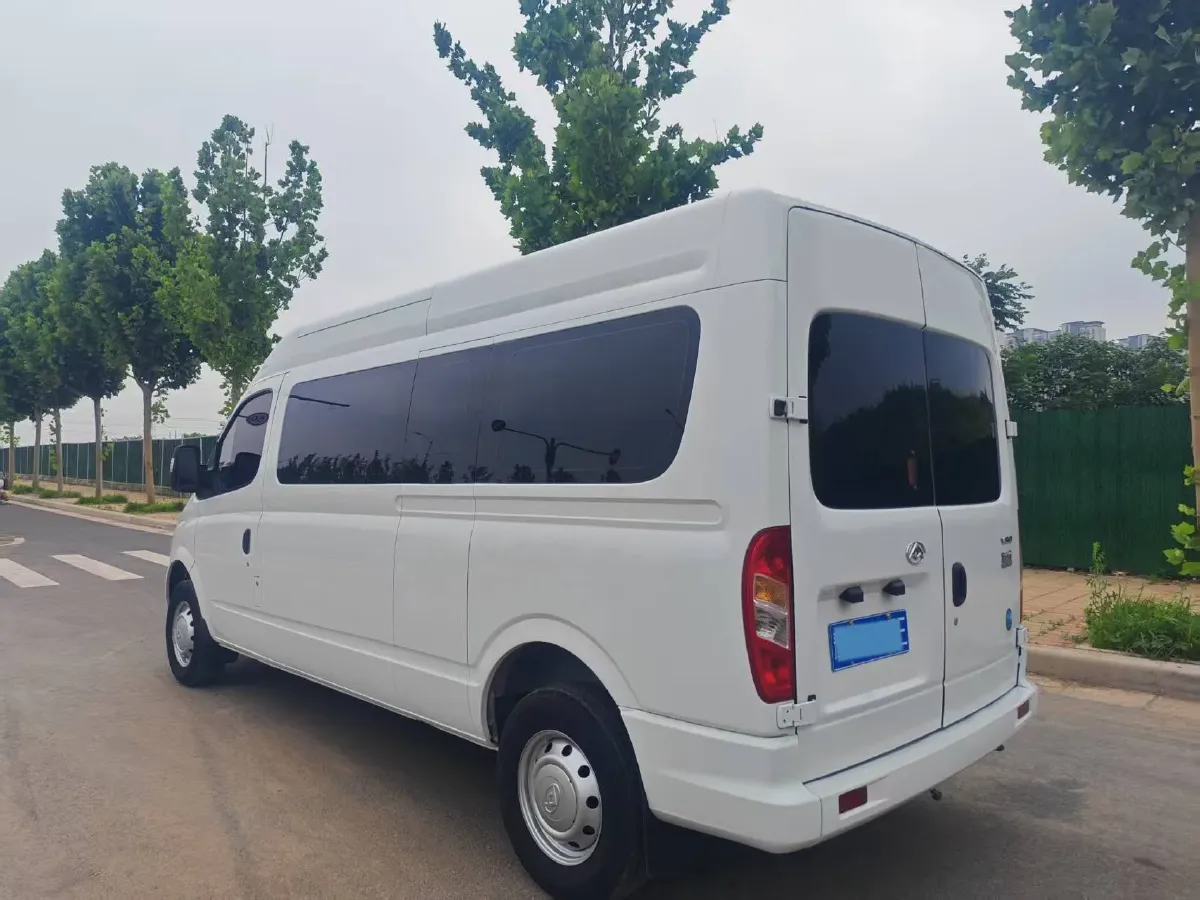 2019 MAXUS XinTu V80 2.0T 139HP L4 6MT,autocango,china used car exporter,china ev exporter,chinese used car exporter,chinese used ev exporter