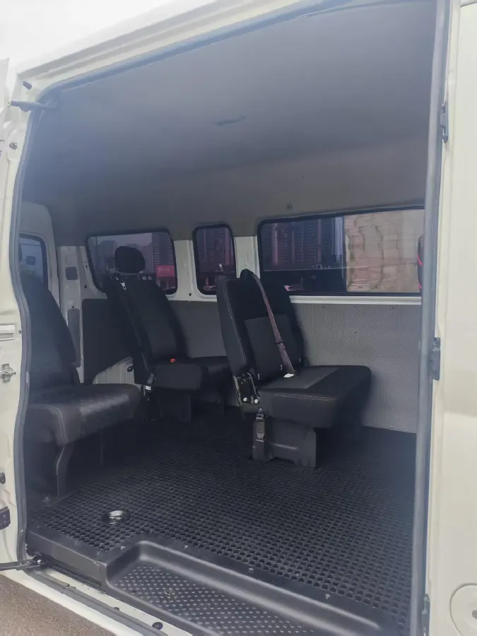 2019 MAXUS XinTu V80 2.0T 139HP L4 6MT,autocango,china used car exporter,china ev exporter,chinese used car exporter,chinese used ev exporter