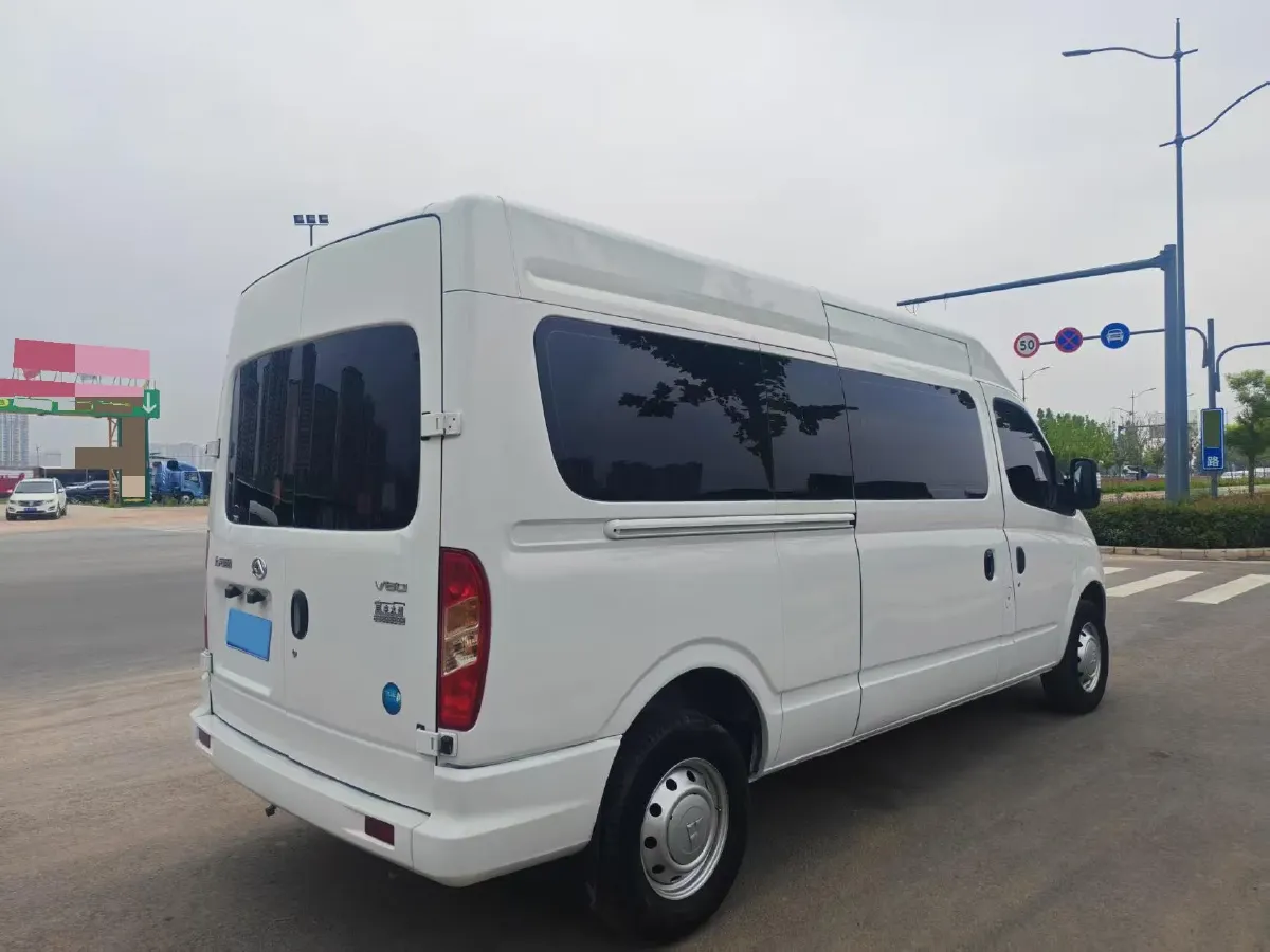 2019 MAXUS XinTu V80 2.0T 139HP L4 6MT,autocango,china used car exporter,china ev exporter,chinese used car exporter,chinese used ev exporter