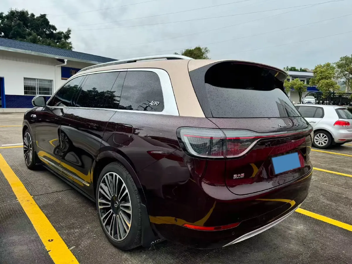 2025 AITO AITO M9 REEV 160HP REEV 52KWH,autocango,china used car exporter,china ev exporter,chinese used car exporter,chinese used ev exporter