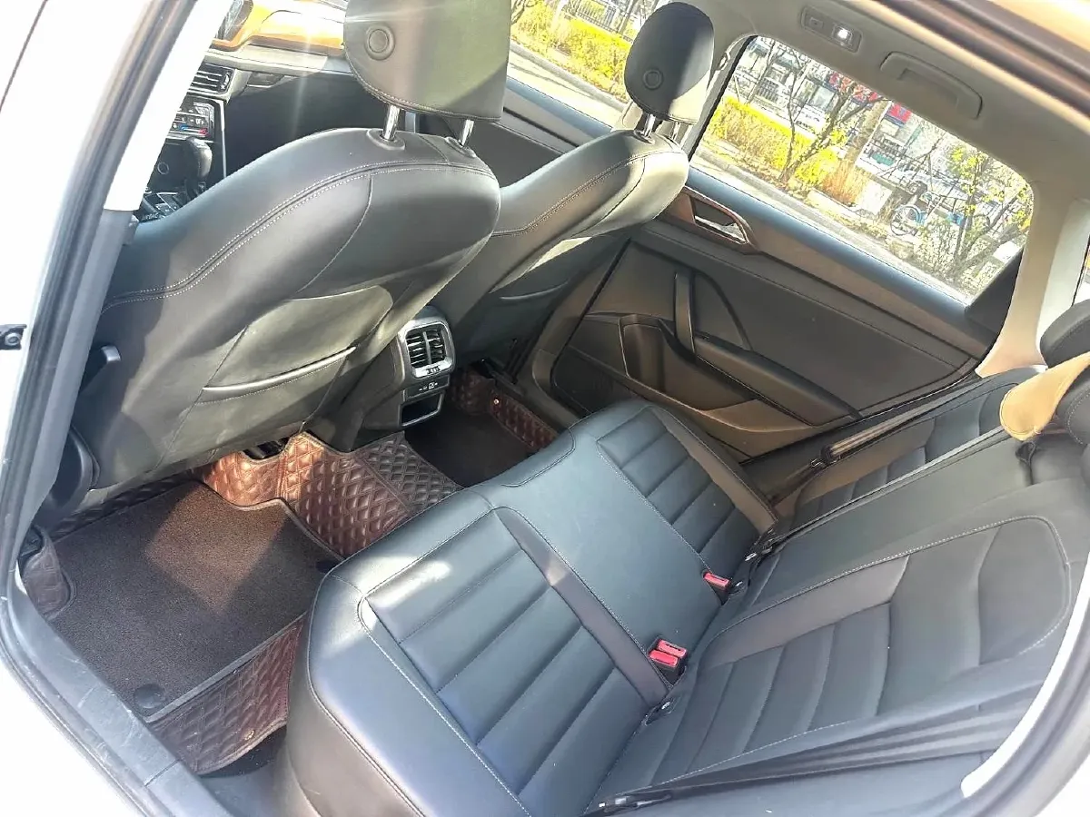 2021 Volkswagen Tharu 1.4T 150HP L4 7DCT,autocango,china used car exporter,china ev exporter,chinese used car exporter,chinese used ev exporter