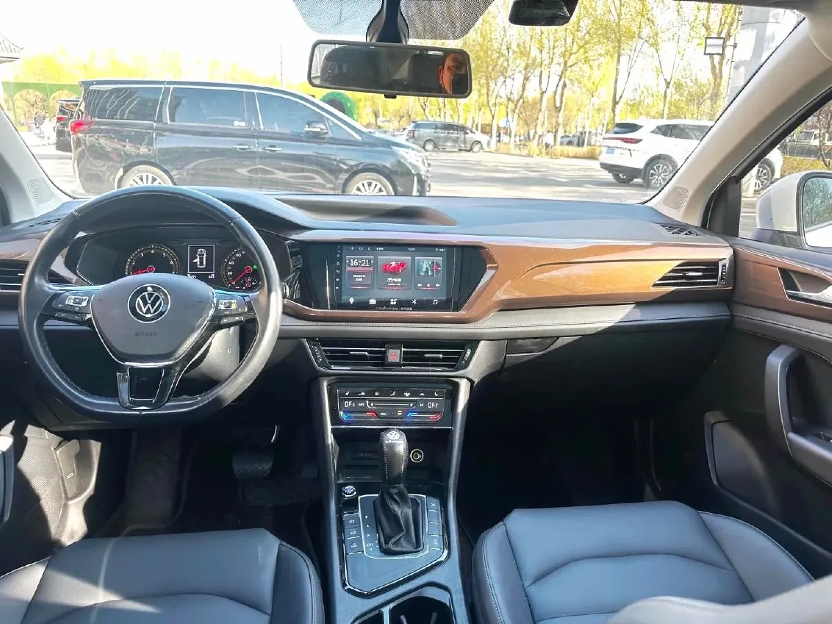 2021 Volkswagen Tharu 1.4T 150HP L4 7DCT,autocango,china used car exporter,china ev exporter,chinese used car exporter,chinese used ev exporter