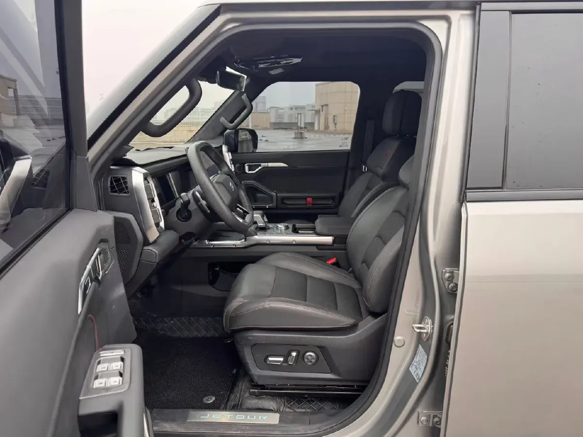 2024 Jetour Traveller 2.0T 254HP L4 7DCT,autocango,china used car exporter,china ev exporter,chinese used car exporter,chinese used ev exporter