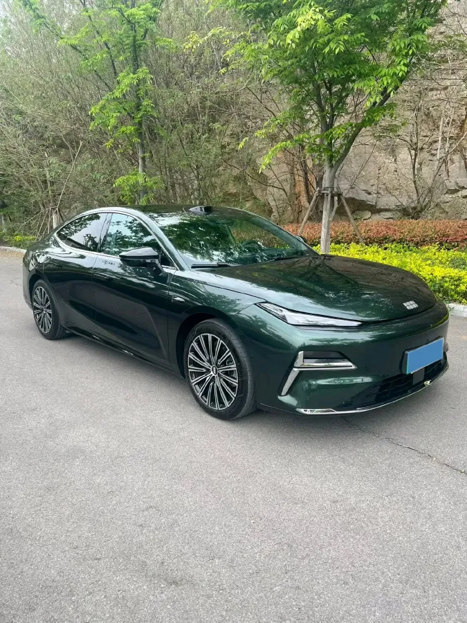 2025 Geely Galaxy Starshine 8 1.5T 163HP L4 3DHT PHEV 27.69KWH,autocango,china used car exporter,china ev exporter,chinese used car exporter,chinese used ev exporter