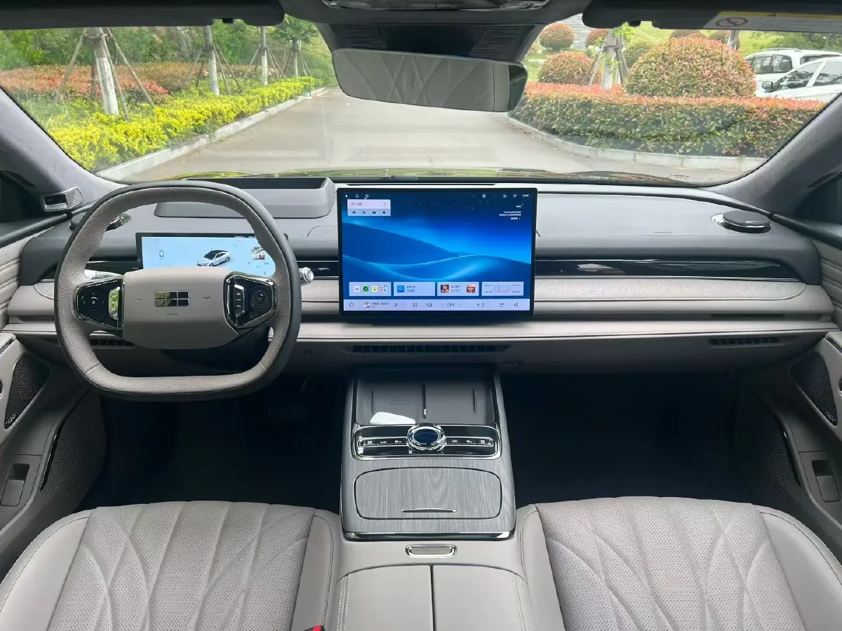 2025 Geely Galaxy Starshine 8 1.5T 163HP L4 3DHT PHEV 27.69KWH,autocango,china used car exporter,china ev exporter,chinese used car exporter,chinese used ev exporter