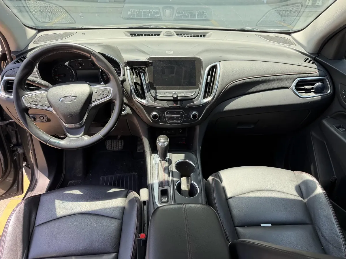 2019 Chevrolet Equinox 2.0T 260HP L4 9AT,autocango,china used car exporter,china ev exporter,chinese used car exporter,chinese used ev exporter