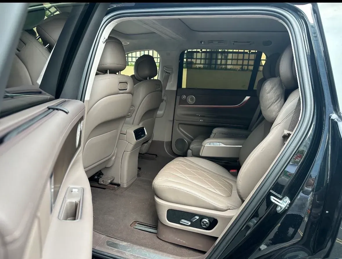 2025 AITO AITO M9 REEV 160HP REEV,autocango,china used car exporter,china ev exporter,chinese used car exporter,chinese used ev exporter