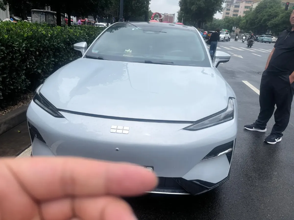 2024 Geely Galaxy E8 BEV 76KWH,autocango,china used car exporter,china ev exporter,chinese used car exporter,chinese used ev exporter