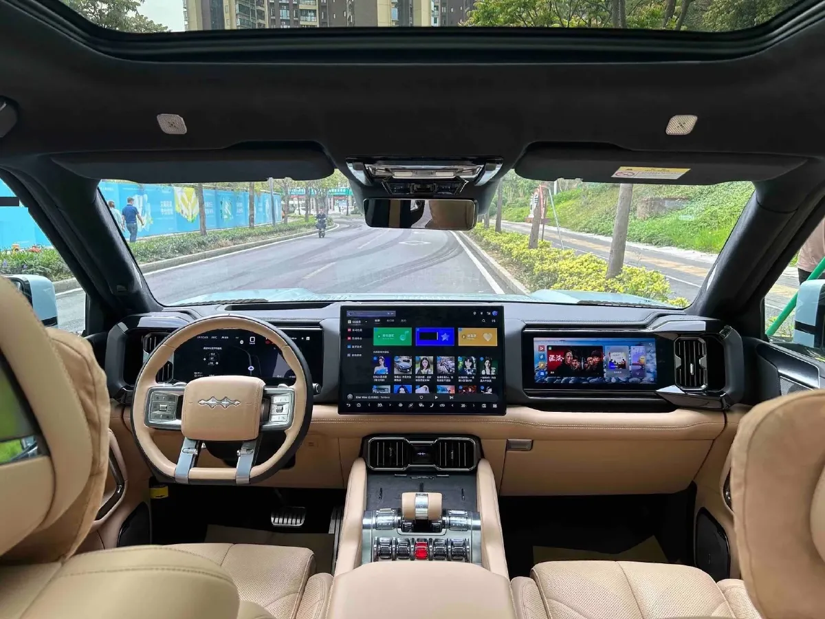 2025 FangChengBao Bao 8 2.0T 245HP L4 E-CVT PHEV 36.8KWH,autocango,china used car exporter,china ev exporter,chinese used car exporter,chinese used ev exporter