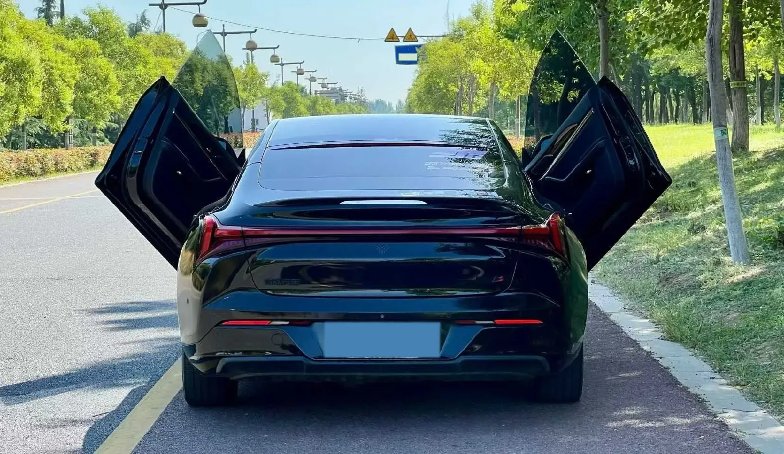 2022 Neta S BEV 91KWH,autocango,china used car exporter,china ev exporter,chinese used car exporter,chinese used ev exporter