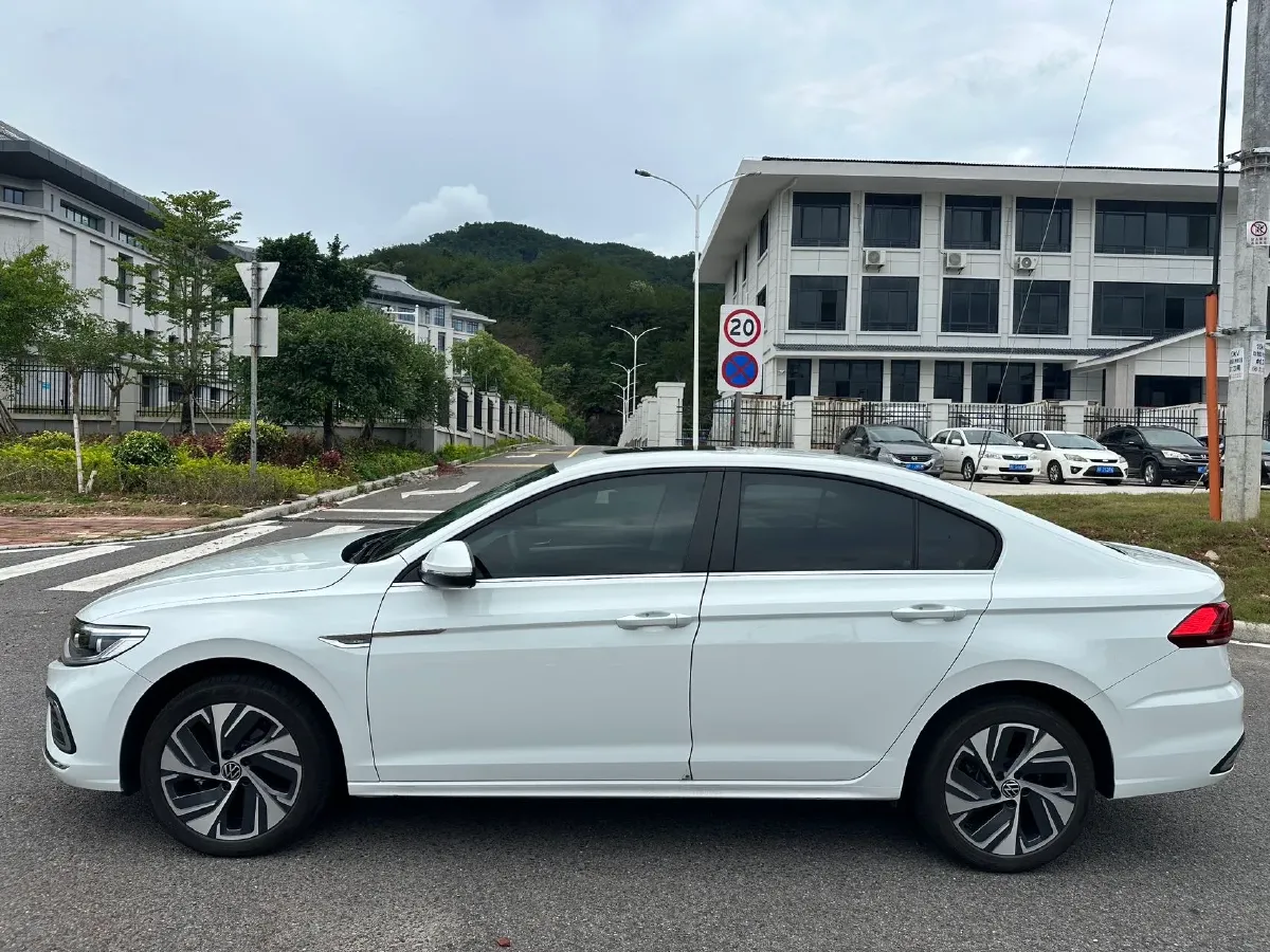 2024 Volkswagen Bora 1.2T 116HP L4 7DCT,autocango,china used car exporter,china ev exporter,chinese used car exporter,chinese used ev exporter