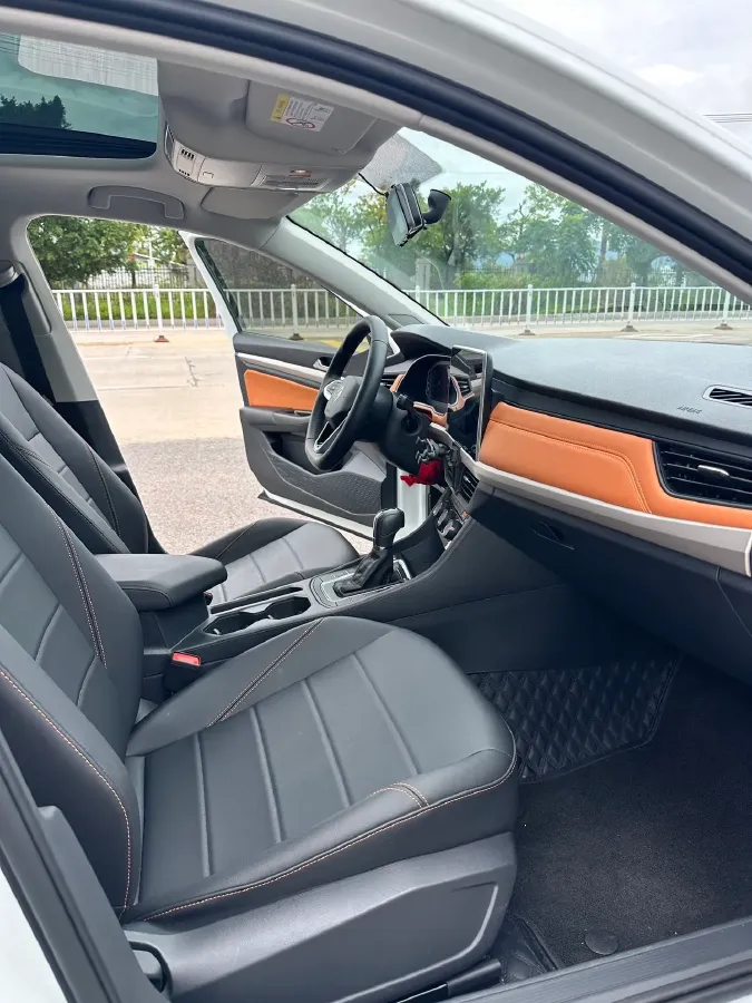 2024 Volkswagen Bora 1.2T 116HP L4 7DCT,autocango,china used car exporter,china ev exporter,chinese used car exporter,chinese used ev exporter