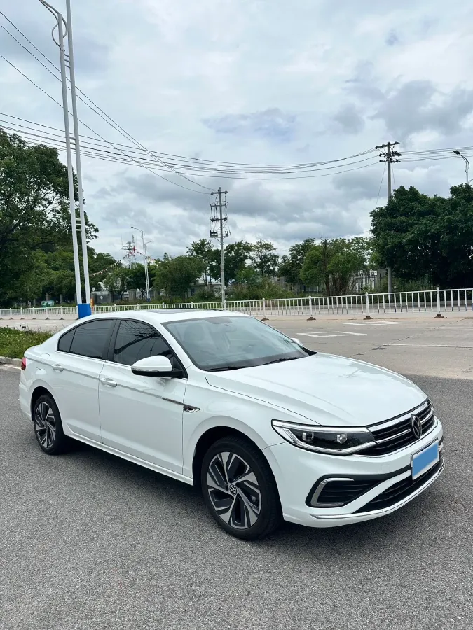 2024 Volkswagen Bora 1.2T 116HP L4 7DCT,autocango,china used car exporter,china ev exporter,chinese used car exporter,chinese used ev exporter