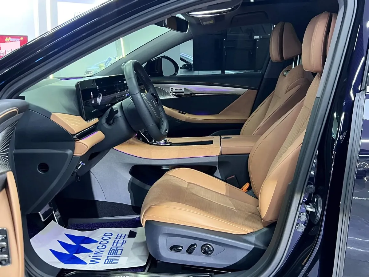 2024 Voyah ZhuiGuang 1.5T 136HP L4 PHEV 43KWH,autocango,china used car exporter,china ev exporter,chinese used car exporter,chinese used ev exporter
