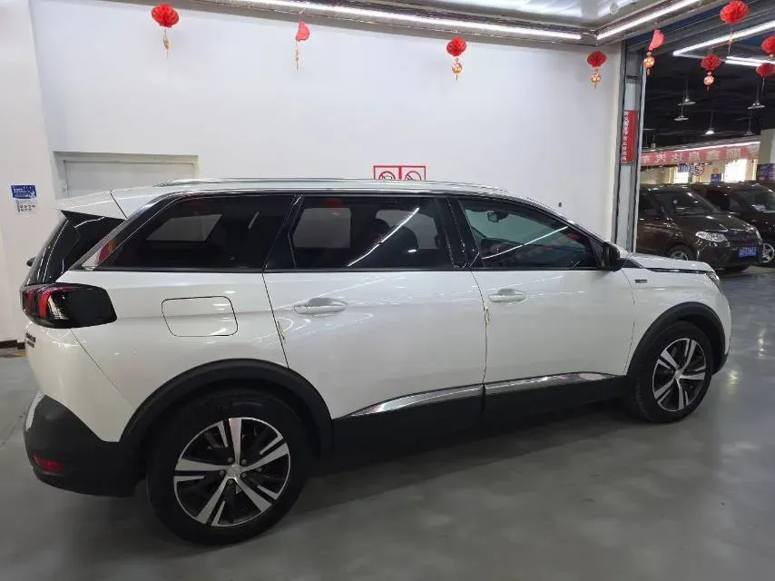 2017 Peugeot 5008 1.6T 167HP L4 6AT,autocango,china used car exporter,china ev exporter,chinese used car exporter,chinese used ev exporter